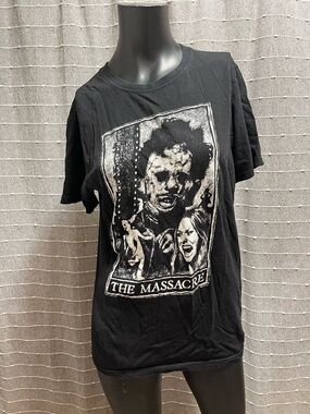 Texas Chainsaw Massacre The Massacre Unisex Small Tee Shirt